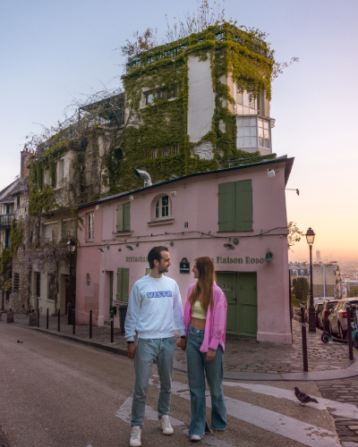 La Maison Rose Photo Spot in Montmartre, Paris
