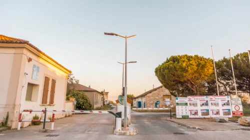 Directions to the pink salt lakes at Salin de Giraud in the South of France