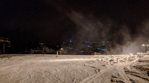 Night snowboarding in Ishiuchi, Japan