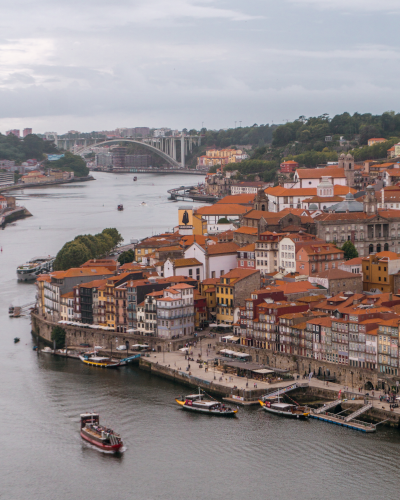 Dom Luís I Bridge in Porto, Portugal